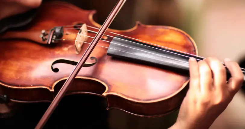 Nurse Plays Violin For Coronavirus Patients To Inspire Faith, Hope And Love, Sunny Skyz